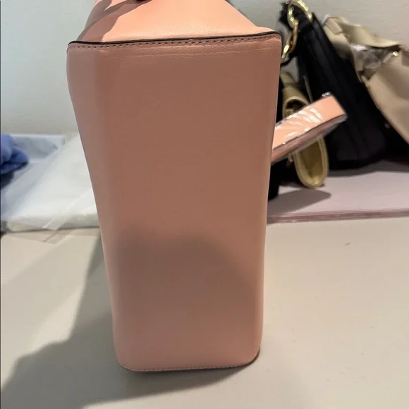 French Connection
Olympia Bucket Shoulder Bag Mellow Peach Color - Picture 6 of 7